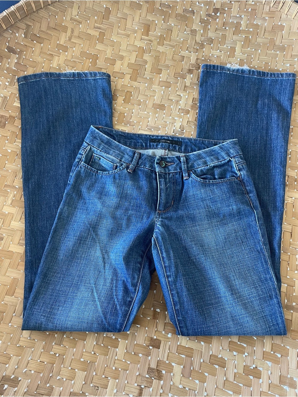Joe's Mid Blue Women’s Jeans with a little flare size 27